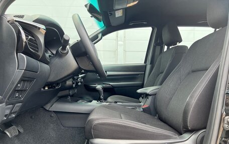 Toyota Hilux VIII, 2025 год, 6 500 000 рублей, 23 фотография