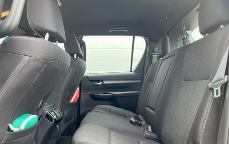 Toyota Hilux VIII, 2025 год, 6 500 000 рублей, 24 фотография