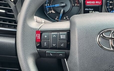 Toyota Hilux VIII, 2025 год, 6 500 000 рублей, 17 фотография