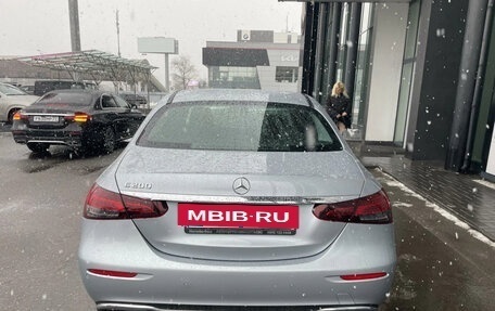 Mercedes-Benz E-Класс, 2021 год, 5 500 000 рублей, 3 фотография