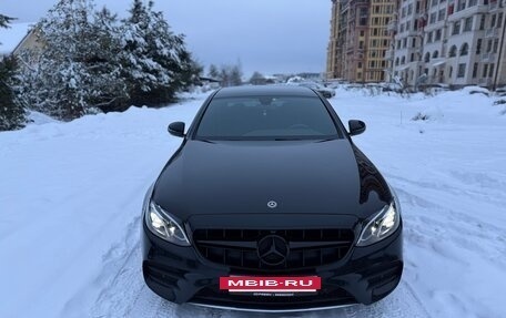 Mercedes-Benz E-Класс, 2019 год, 2 950 000 рублей, 2 фотография