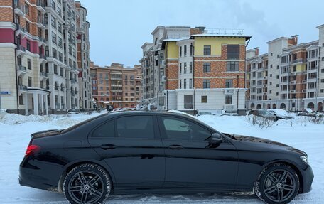 Mercedes-Benz E-Класс, 2019 год, 2 950 000 рублей, 9 фотография