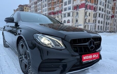 Mercedes-Benz E-Класс, 2019 год, 2 950 000 рублей, 10 фотография