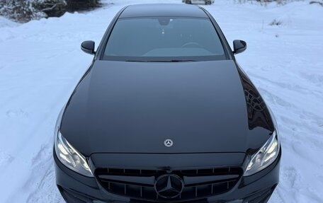 Mercedes-Benz E-Класс, 2019 год, 2 950 000 рублей, 11 фотография