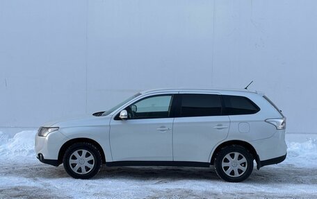 Mitsubishi Outlander III рестайлинг 3, 2014 год, 1 155 000 рублей, 8 фотография