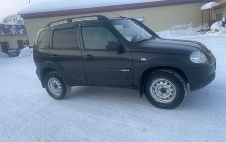 Chevrolet Niva I рестайлинг, 2016 год, 710 000 рублей, 4 фотография