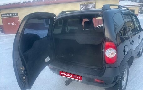 Chevrolet Niva I рестайлинг, 2016 год, 710 000 рублей, 5 фотография