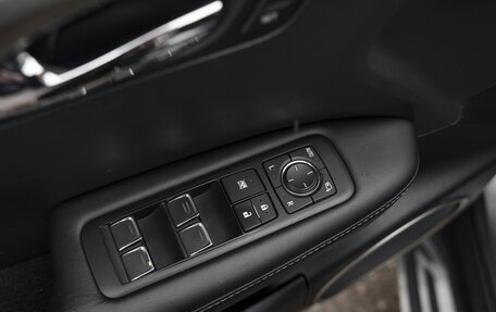 Lexus RX IV рестайлинг, 2019 год, 5 400 000 рублей, 13 фотография