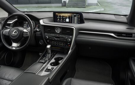 Lexus RX IV рестайлинг, 2019 год, 5 400 000 рублей, 18 фотография