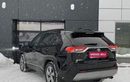 Toyota RAV4, 2019 год, 2 999 000 рублей, 8 фотография