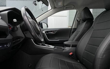 Toyota RAV4, 2019 год, 2 999 000 рублей, 22 фотография