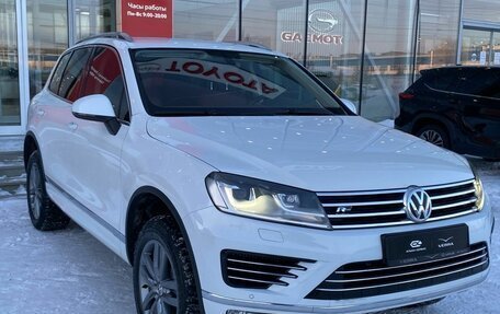 Volkswagen Touareg III, 2017 год, 2 990 000 рублей, 4 фотография