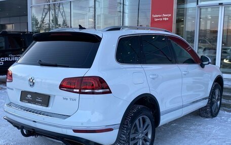 Volkswagen Touareg III, 2017 год, 2 990 000 рублей, 6 фотография
