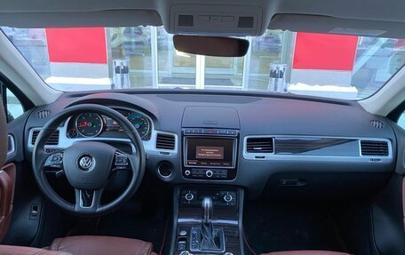 Volkswagen Touareg III, 2017 год, 2 990 000 рублей, 8 фотография