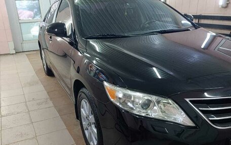 Toyota Camry, 2009 год, 1 150 000 рублей, 2 фотография