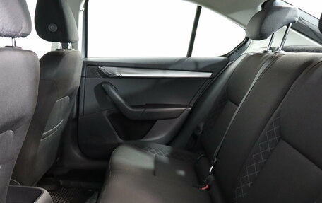 Skoda Octavia, 2018 год, 999 000 рублей, 13 фотография