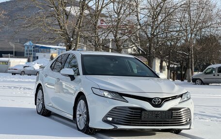 Toyota Camry, 2019 год, 2 790 000 рублей, 2 фотография