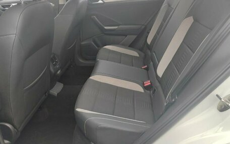 Volkswagen T-Roc I, 2022 год, 2 190 000 рублей, 7 фотография