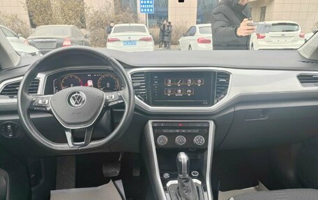 Volkswagen T-Roc I, 2022 год, 2 190 000 рублей, 5 фотография