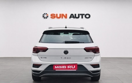 Volkswagen T-Roc I, 2022 год, 2 190 000 рублей, 4 фотография