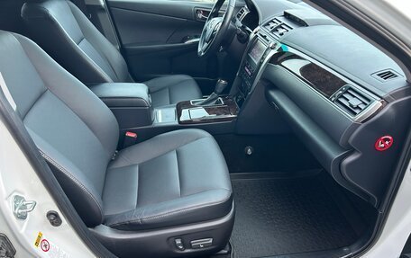 Toyota Camry, 2016 год, 2 630 000 рублей, 4 фотография