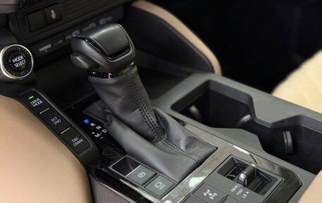 Toyota Land Cruiser Prado, 2024 год, 9 100 000 рублей, 14 фотография