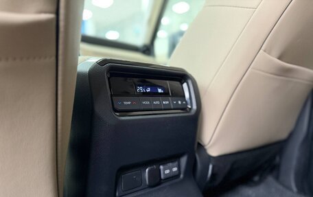 Toyota Land Cruiser Prado, 2024 год, 9 100 000 рублей, 17 фотография