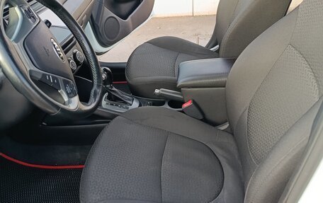 KIA Rio III рестайлинг, 2015 год, 900 000 рублей, 10 фотография