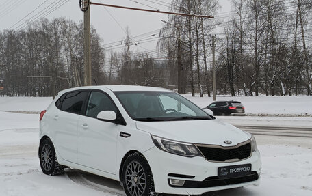 KIA Rio III рестайлинг, 2015 год, 1 000 000 рублей, 3 фотография