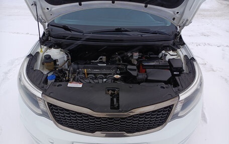 KIA Rio III рестайлинг, 2015 год, 1 000 000 рублей, 11 фотография