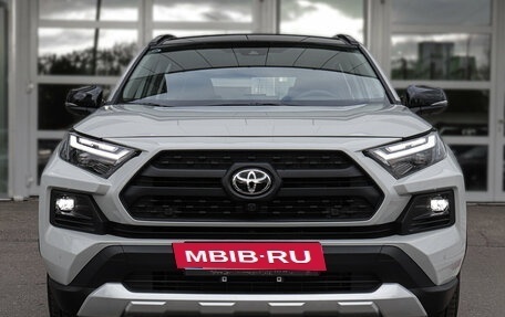 Toyota RAV4, 2025 год, 4 490 000 рублей, 2 фотография