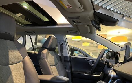 Toyota RAV4, 2025 год, 4 490 000 рублей, 9 фотография