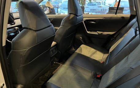 Toyota RAV4, 2025 год, 4 490 000 рублей, 16 фотография