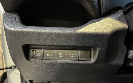 Toyota RAV4, 2025 год, 4 490 000 рублей, 11 фотография