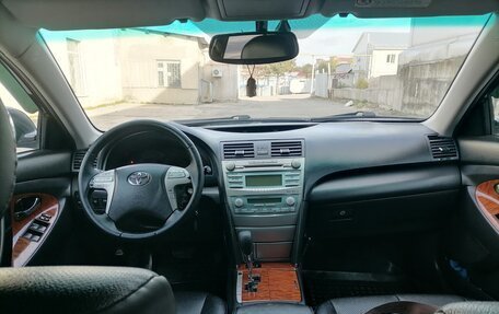 Toyota Camry, 2008 год, 980 000 рублей, 2 фотография