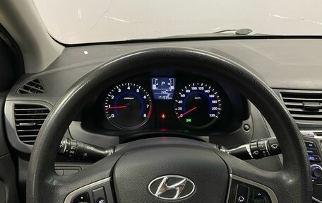 Hyundai Solaris II рестайлинг, 2015 год, 950 000 рублей, 14 фотография