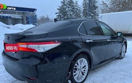 Toyota Camry, 2020 год, 2 990 000 рублей, 4 фотография