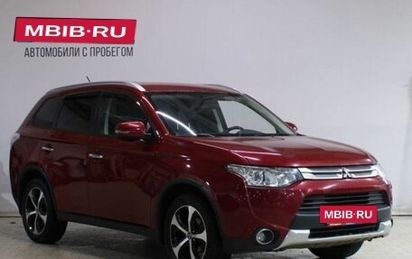 Mitsubishi Outlander III рестайлинг 3, 2014 год, 1 529 000 рублей, 3 фотография