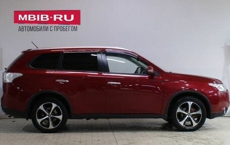 Mitsubishi Outlander III рестайлинг 3, 2014 год, 1 529 000 рублей, 8 фотография