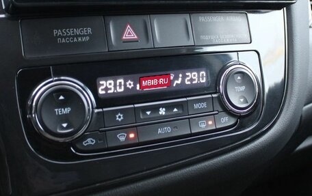 Mitsubishi Outlander III рестайлинг 3, 2014 год, 1 529 000 рублей, 19 фотография