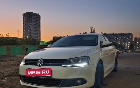 Volkswagen Jetta VI, 2012 год, 1 400 000 рублей, 3 фотография