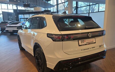 Volkswagen Tiguan, 2025 год, 5 040 000 рублей, 2 фотография