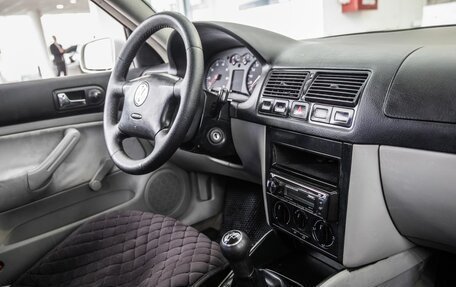 Volkswagen Golf IV, 2001 год, 389 000 рублей, 21 фотография