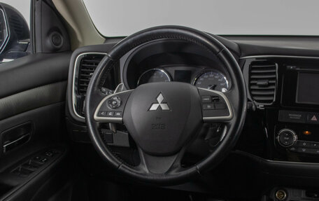 Mitsubishi Outlander III рестайлинг 3, 2014 год, 1 441 000 рублей, 15 фотография