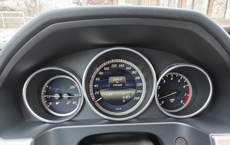 Mercedes-Benz E-Класс, 2015 год, 2 200 000 рублей, 6 фотография