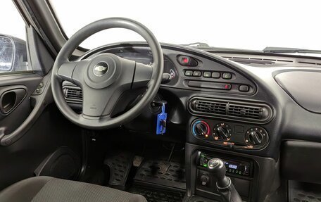 Chevrolet Niva I рестайлинг, 2019 год, 877 000 рублей, 8 фотография