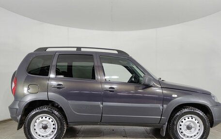 Chevrolet Niva I рестайлинг, 2019 год, 877 000 рублей, 4 фотография