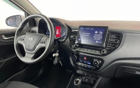 Hyundai Solaris II рестайлинг, 2021 год, 1 649 000 рублей, 13 фотография