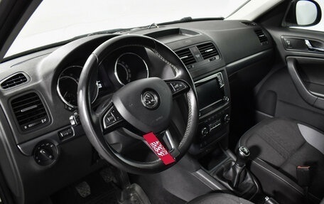 Skoda Yeti I рестайлинг, 2017 год, 1 080 000 рублей, 9 фотография