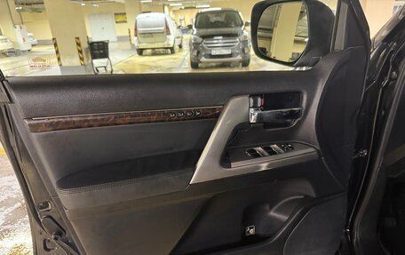 Toyota Land Cruiser 200, 2014 год, 3 300 000 рублей, 9 фотография